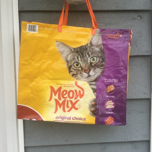 Handbags - 🔥3/$15. Recycled Feed SackShopping Bag/Tote